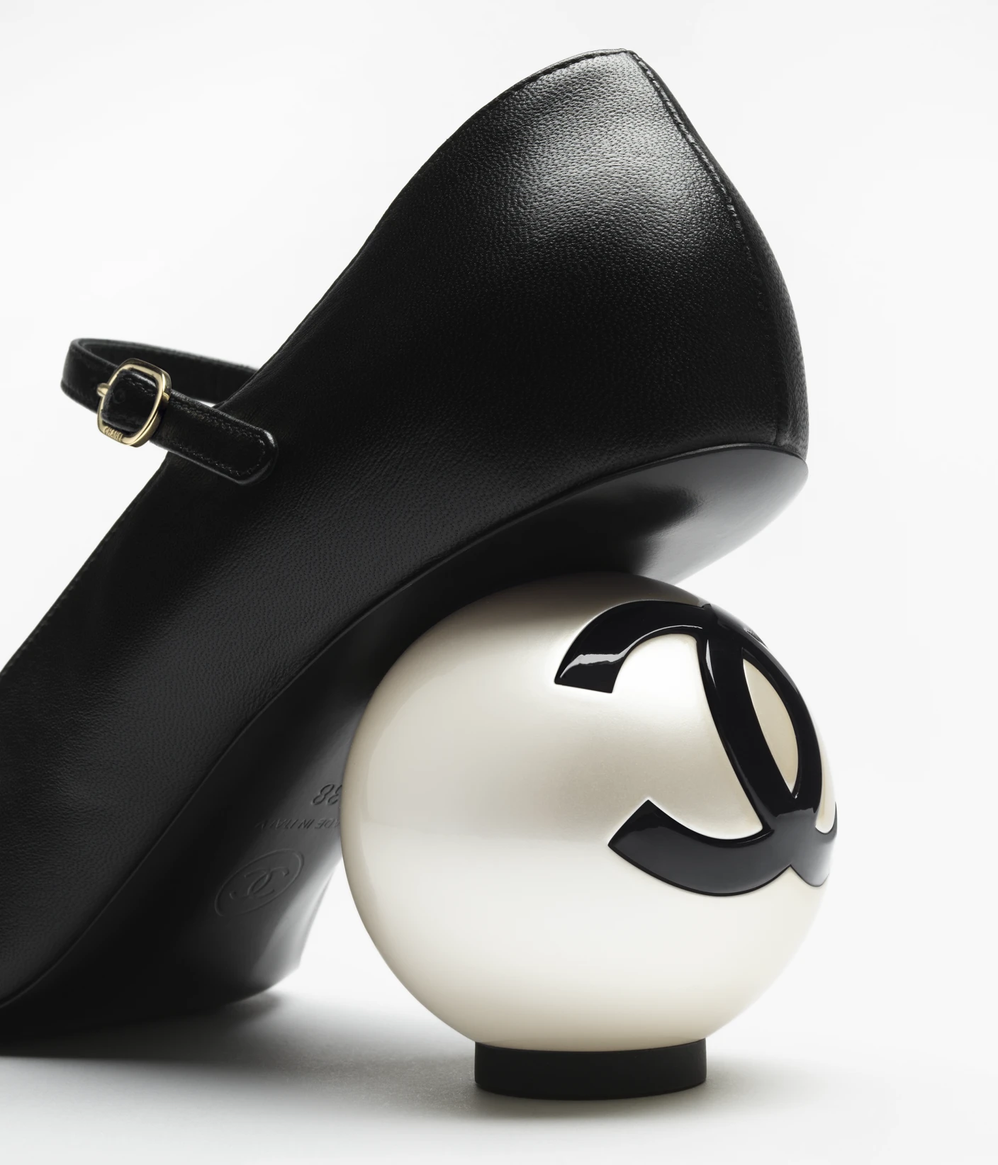 Chanel Fall-Winter 2025/26 Mary Janes - Image 2